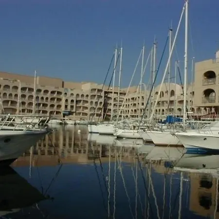 Port Gavine 1 Апартаменты